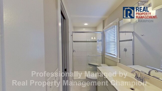 Building Photo - Updated 3 BD/2BA Home w/Spacious Rooms and Large Yard