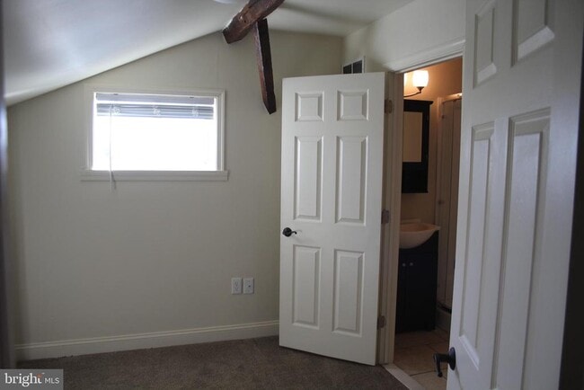 Building Photo - 1152 S Valley Forge Rd