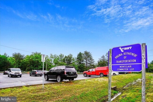 Building Photo - 4400 Loganberry Ln