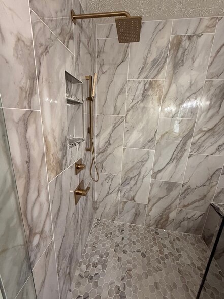 Shower - 117 Battery Way