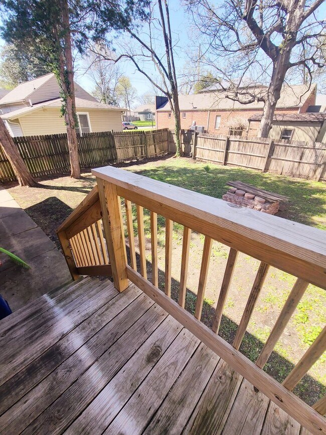 Building Photo - Furnished Lower Town Cottage in Lower Town...