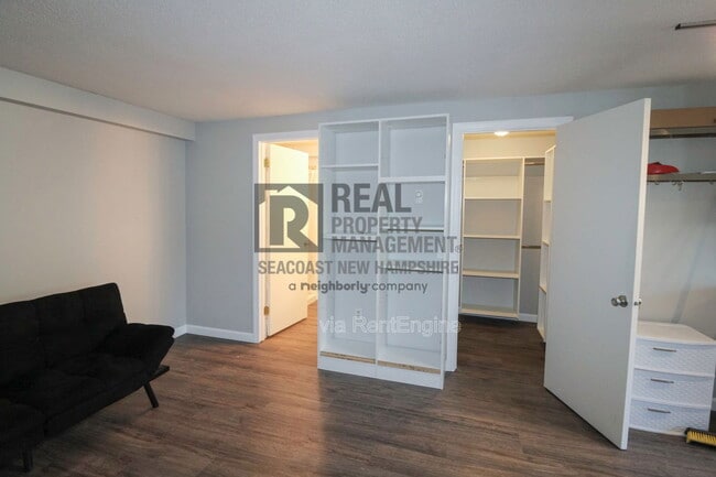 Building Photo - 93 Henry Law Ave