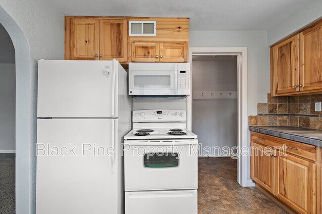 Building Photo - 4820 W.Franklin St.