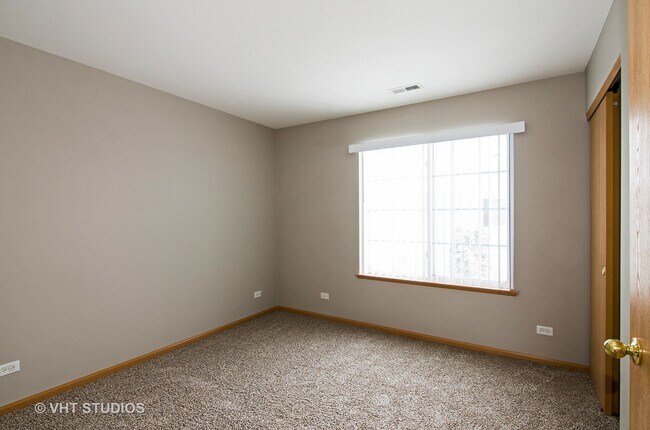 Building Photo - 346 Evergreen Cir