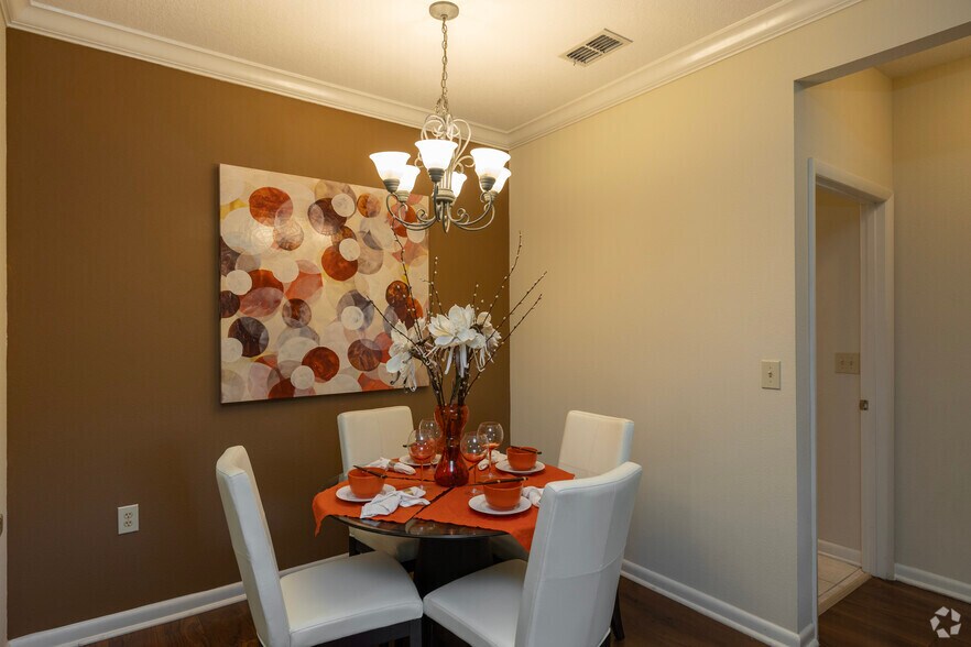 Chelan 2BR, 2BA - 1,132SF - Dining - The Lakes at Brandon West