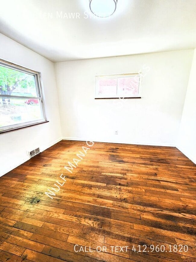 Building Photo - 2725 Glen Mawr St