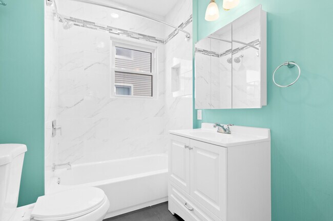 Building Photo - 43 Howe Ave