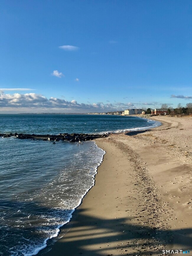 Building Photo - 657 Naugatuck Ave