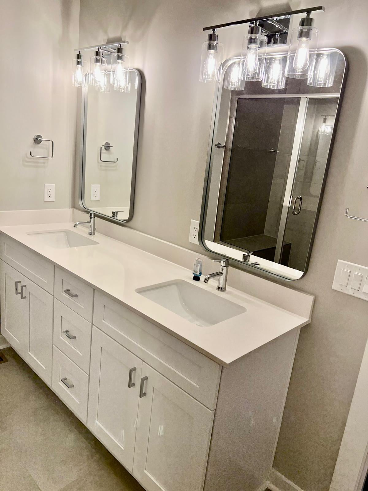 Building Photo - Room in Townhome on Gregg St