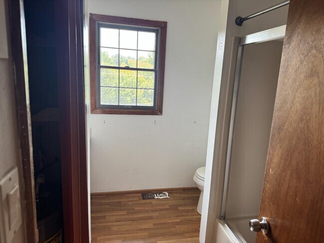 Building Photo - 1138 Jackson Hollow Rd