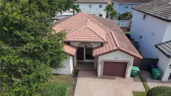 Building Photo - 15826 SW 138th Terrace