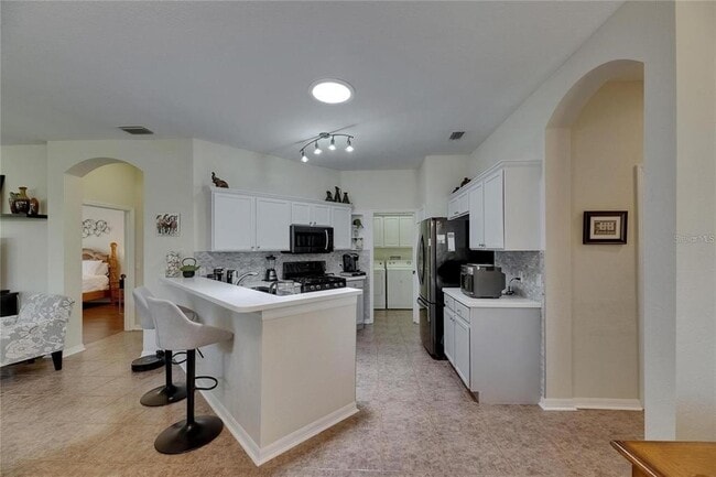 Building Photo - 2068 Sifield Greens Way