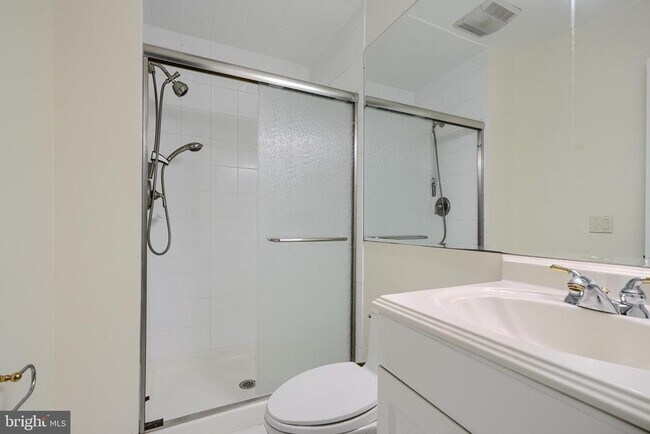 Building Photo - 2101 Tufton Ave