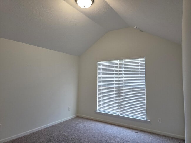 Building Photo - 606 Litcham Run