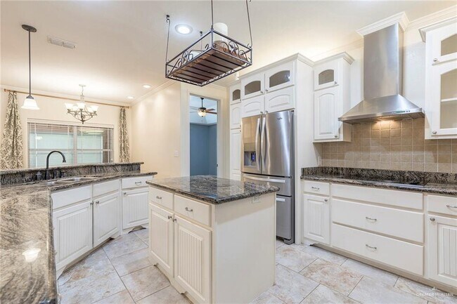 Building Photo - 16 N 39th St