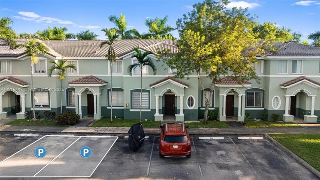 Building Photo - Southeast 26th Court, Homestead, FL 33035 - 4 BR 3 BA villa