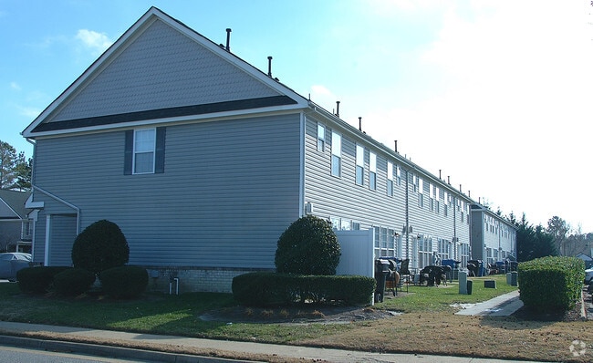 Thalia Commons - The Commons At Town Center