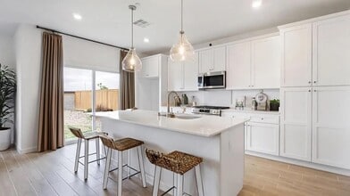 Building Photo - 7066 W Cheshire Ave