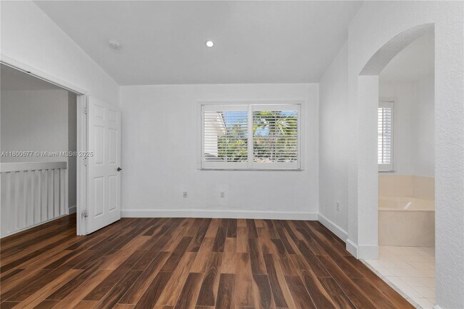 Building Photo - 935 Corkwood St