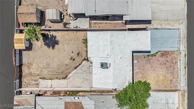 Building Photo - 2016 Linden Ave