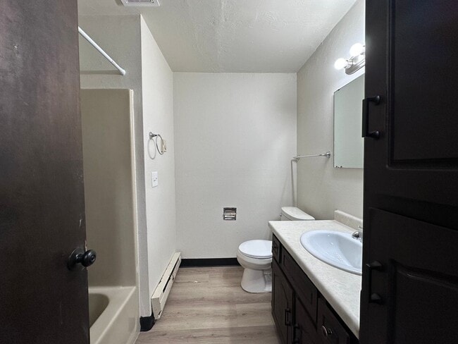 Building Photo - Noble Estates |||