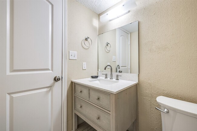 Building Photo - 11002 Hammerly Blvd