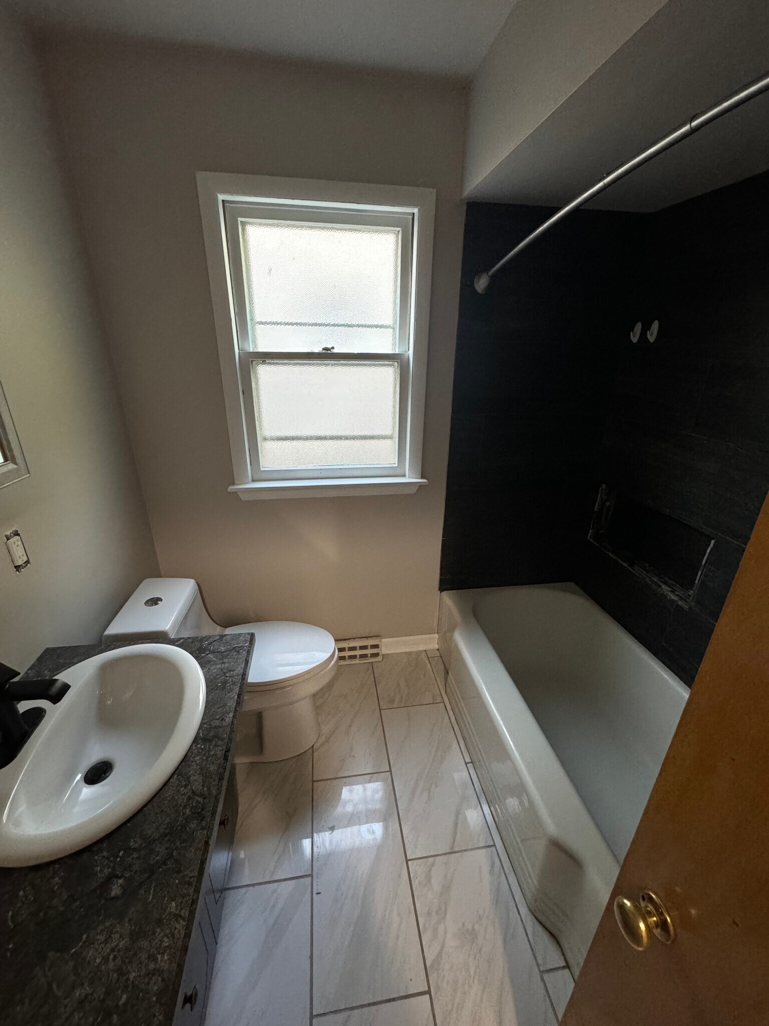 Building Photo - 3855 W 133rd St