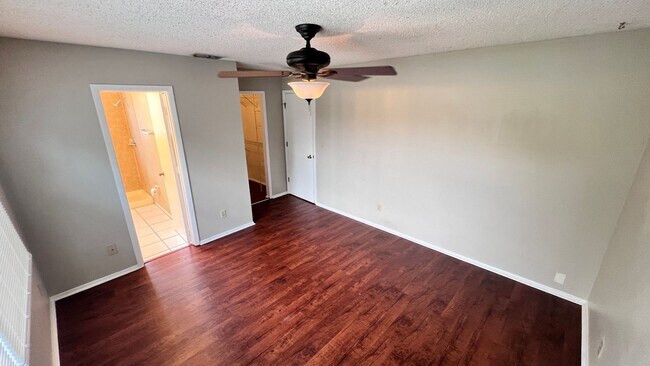 Building Photo - Beautiful 3/2 Home Located In Waterford La...