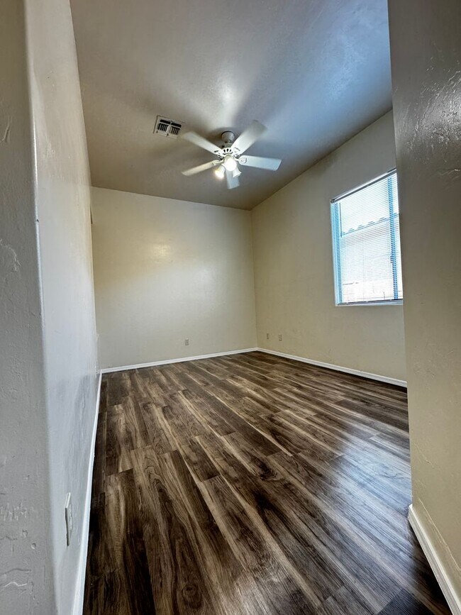 Building Photo - NW (Continental Reserve and Silverbell) 4 ...