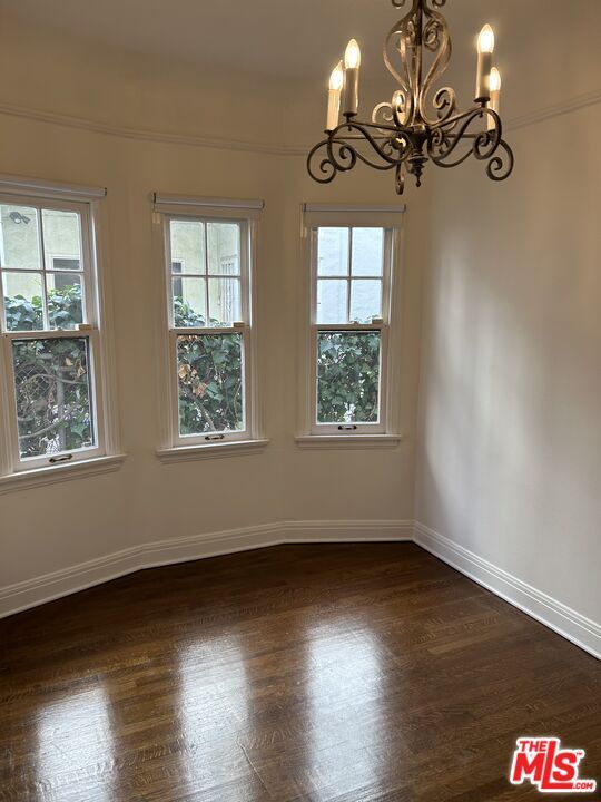 Building Photo - 326 N Orange Dr