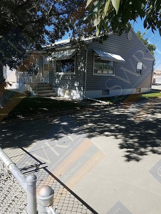 Building Photo - Available Now! Call our office to set up a...