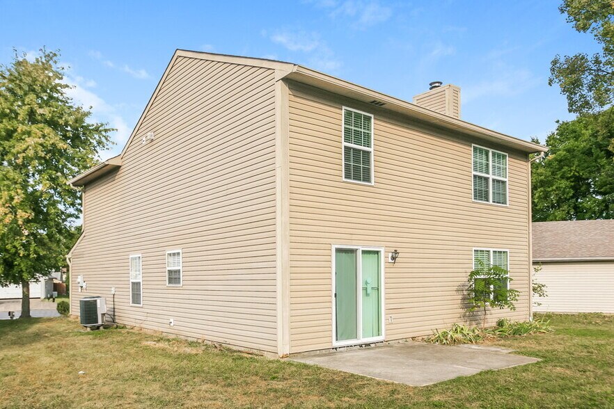 Building Photo - 7611 Buck Run Ct