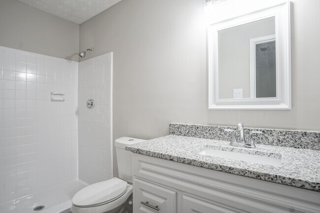 Building Photo - 3137 Glen Hollow Dr