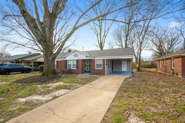 Building Photo - 1453 Colonial Rd