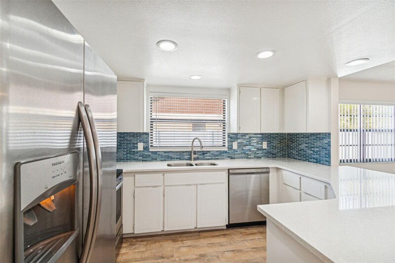 Building Photo - 2907 Narcissus Dr