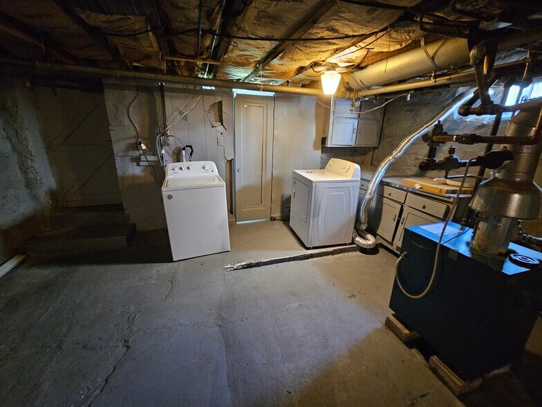 Building Photo - 33 Winship St