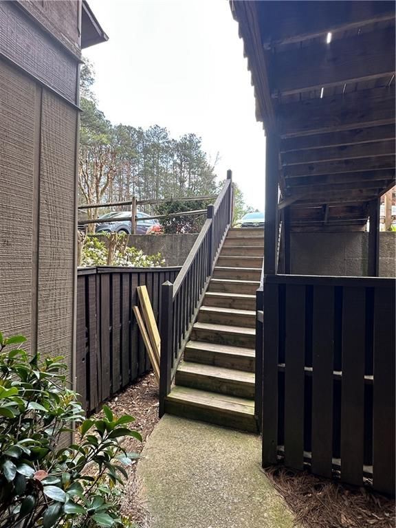 Building Photo - 303 River Run Dr