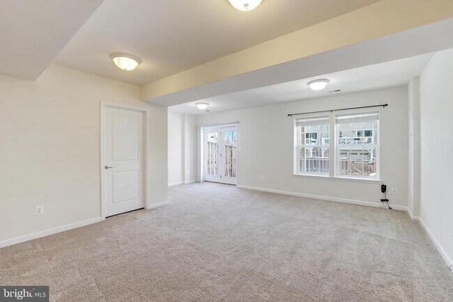 Building Photo - 25767 Double Bridle Terrace