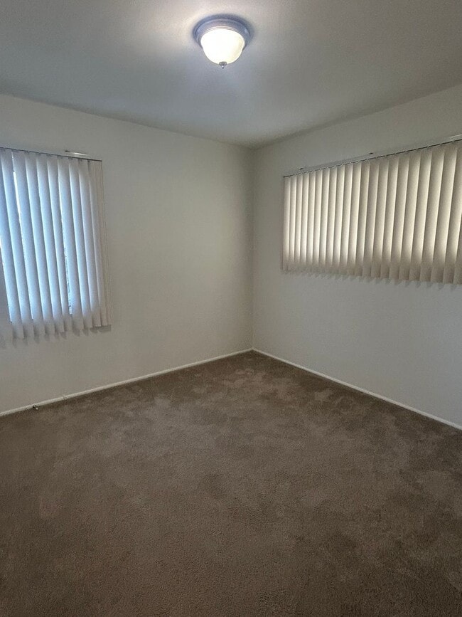 Building Photo - Large North Torrance House. Torrance Schools, Huge yard, 2 car garage hookups **OPEN HOUSE EVERY ...