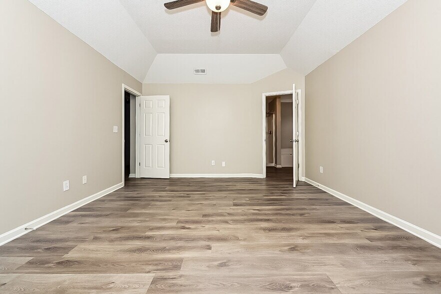 Building Photo - 4305 Ward Bluff Dr