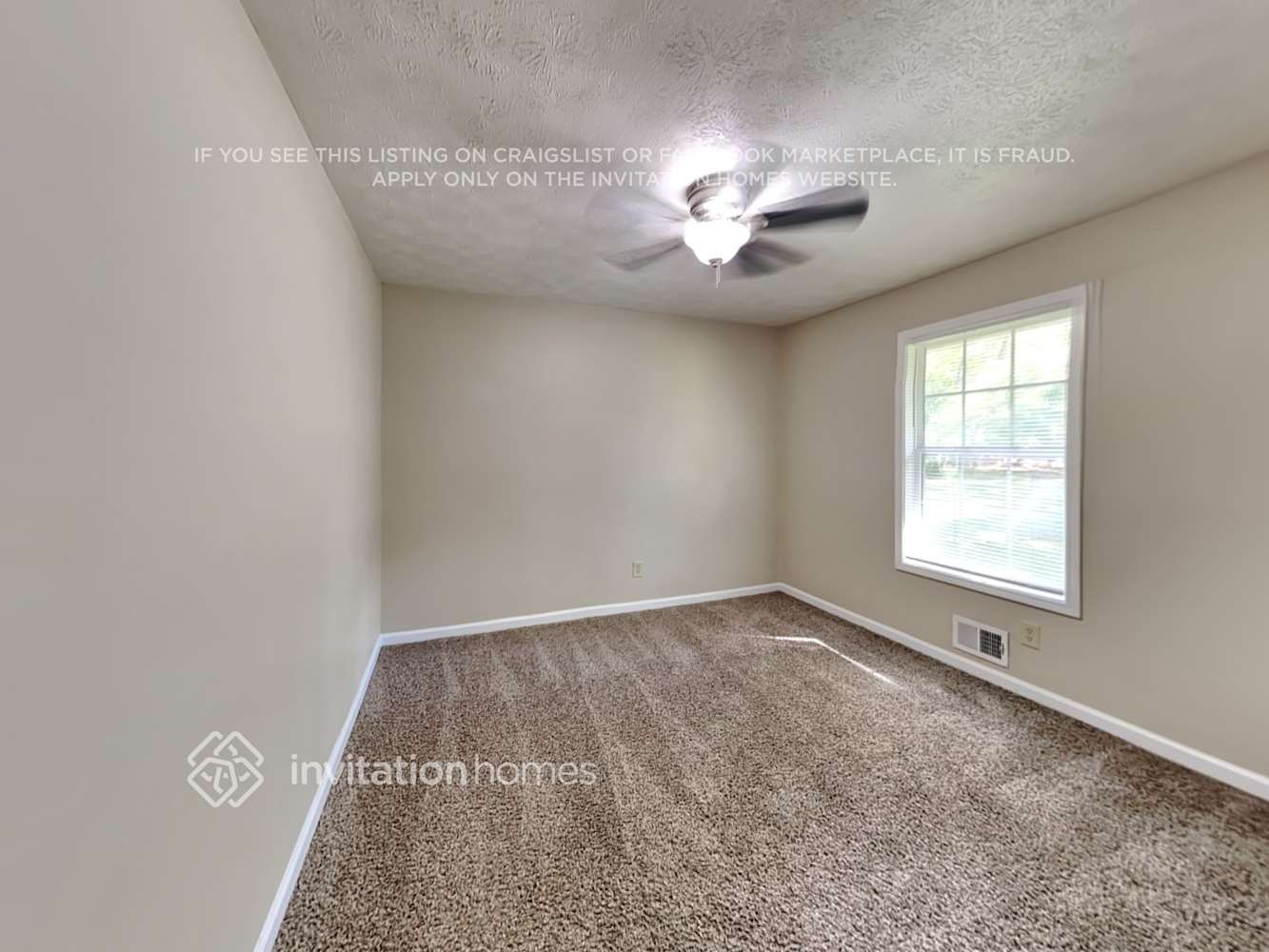 Building Photo - 2907 Spring Lake Dr