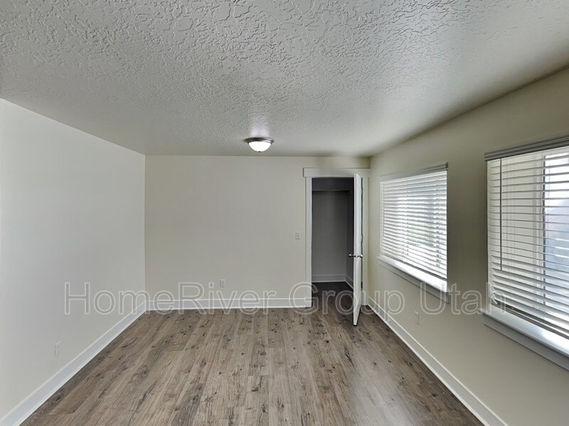 Building Photo - 708 S 80 E