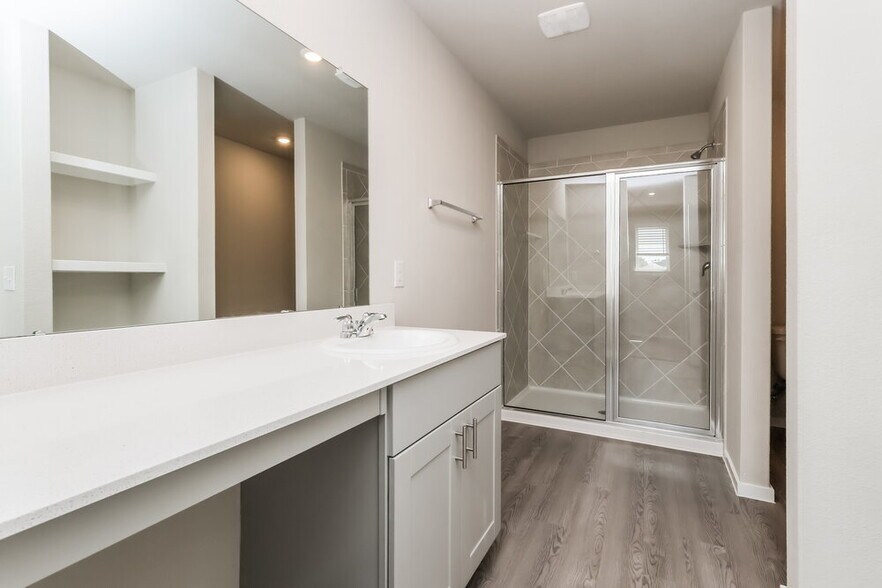 Building Photo - 540 Dalloway St