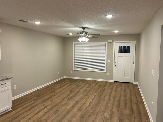 Building Photo - 3 bed 2 bath NEW CONSTRUCTION for RENT!