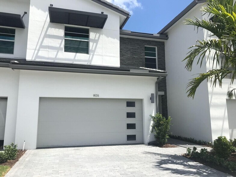 Building Photo - 9108 Kingsmoor Way