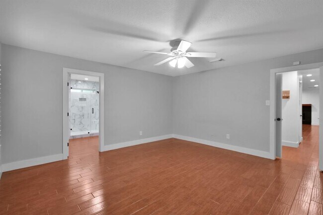Building Photo - 5 Hickory Oak Dr