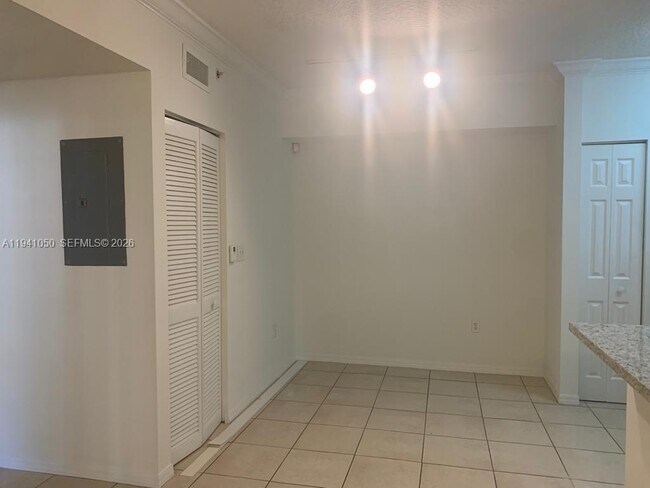 Building Photo - 220 SW 116th Ave