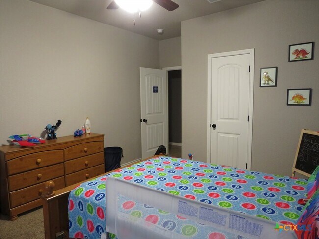 Building Photo - 9805 Kaitlyn Dr