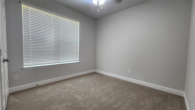 Building Photo - 2317 Miramar Dr