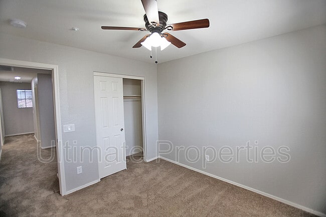 Building Photo - 8873 W Cameron Dr